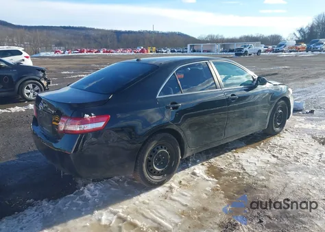 2010 Toyota Camry z USA, uszkodzony, nr VIN 4T1BF3EKXAU537564